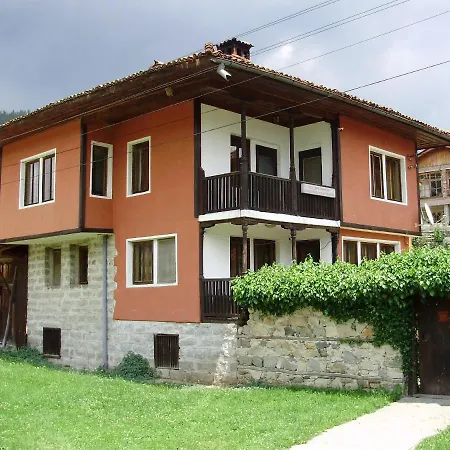 Homestay In Velina House *